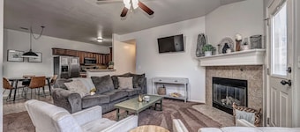 Boho vibe 3BR/2BA Near Tinker AFB & OKC!