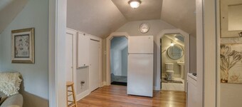 Carriage House studio min to ECU