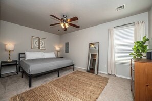 3 bedrooms, iron/ironing board, travel cot, free WiFi