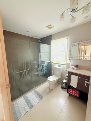 Bathroom - Jaco Bay 8th Floor Unit (Jaco)
