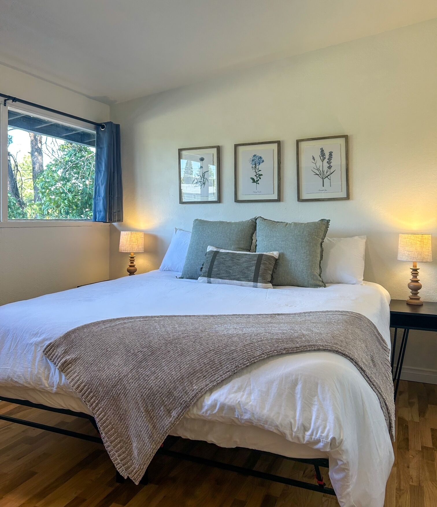 4 makuuhuonetta, silitysrauta/-lauta, Wi-Fi, vuodevaatteet