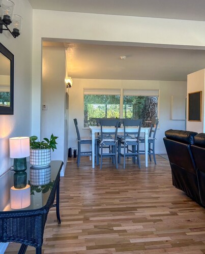 Pleasant 4-bedroom house in Pullman