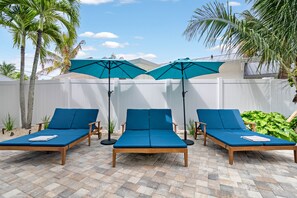 Terrace/patio - CJs - Pet Friendly, Located in Siesta Key Village, Steps to Siesta Key Beach! (Siesta Key)
