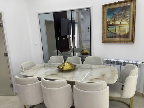 Beautiful apartment elegant bright spacious and complete with everything you need