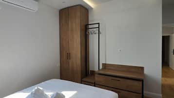 Standard Apartment | Iron/ironing board, free WiFi