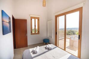 6 habitaciones, tabla de planchar con plancha, wifi y ropa de cama