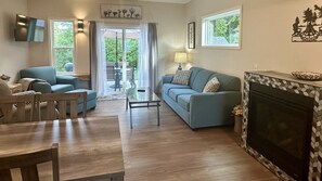 Smart TV, fireplace