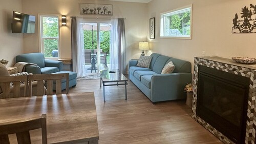 Destination Leisure – Cottage A, 2BR
Next to Mitchell State Park Campground