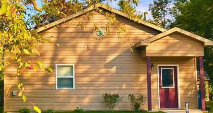 Destination Leisure – Cottage A, 2BR
Next to Mitchell State Park Campground