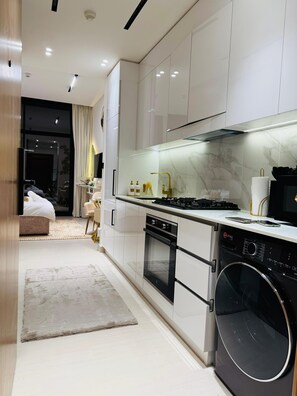 Fridge, microwave, oven, stovetop