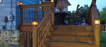 Lovely 5-bedroom house with AC in charming Vassar sleeps 11 comfortably