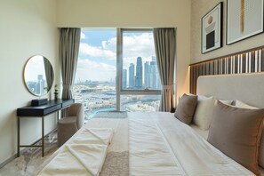 2 bedrooms, in-room safe, desk, iron/ironing board