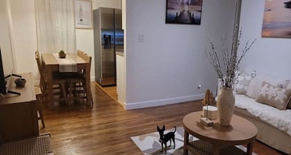 Melrose Place:Charming 2-bedroom beachhouse in delightful Deerfield Beach Island