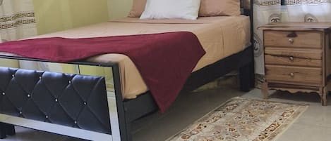 2 slaapkamers, een strijkplank/strijkijzer, gratis wifi