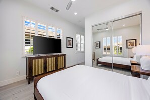 4 bedrooms, desk, iron/ironing board, free WiFi