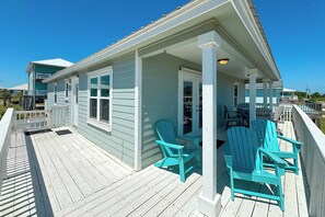 Terrace/patio - 200 Steps To Beach, Balcony Gulf Views, Firepit, Dog Friendly, 3BR Beach Home (Gulf Shores)