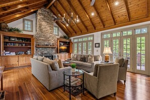 Smart TV, fireplace, computer monitors