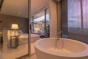 5 bedrooms, WiFi, bed sheets