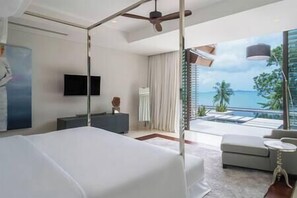 5 bedrooms, in-room safe, iron/ironing board, WiFi