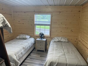 WiFi, bed sheets