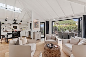 TV, books, stereo - Designer Home just Steps From The Beach with Hot Tub & Fire Pit (Santa Barbara)
