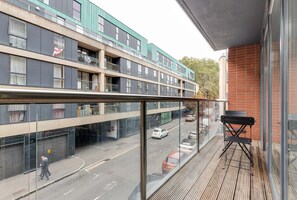 Property grounds - Blueground | Finsbury, balcony, nr St. Paul's (London)