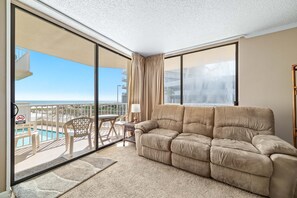 Smart TV - GREAT BEACH VIEWS, SUPER LOCATION, GREAT FOR FAMILY! (Gulf Shores)