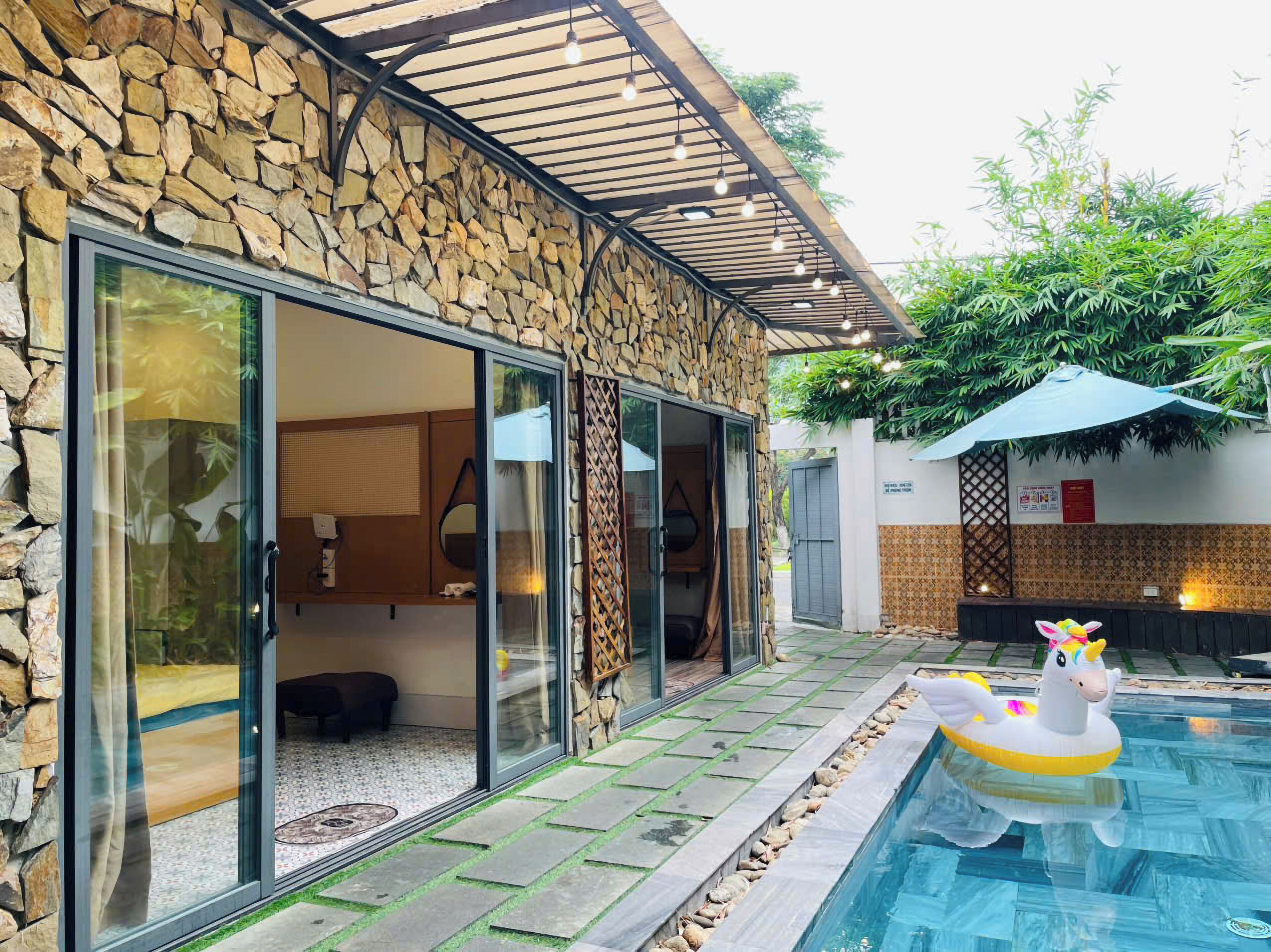 Villa, Balcony, Pool View | Premium bedding, down comforters, memory foam beds, minibar