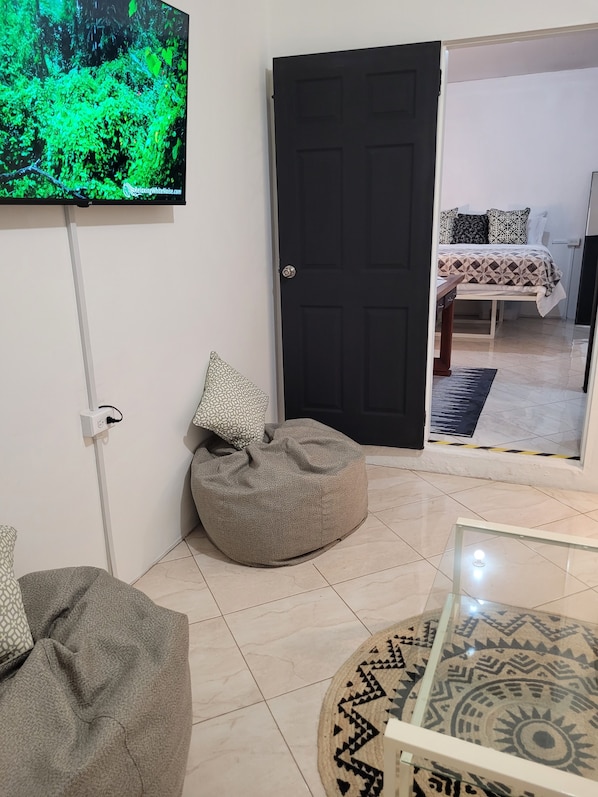 1 chambre, fer et planche Ă repasser, Wi-Fi, literie fournie