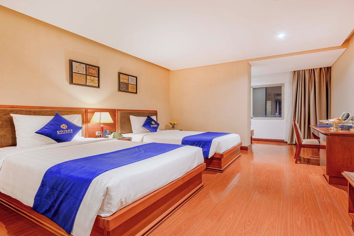 In-room safe, desk, laptop workspace, blackout curtains