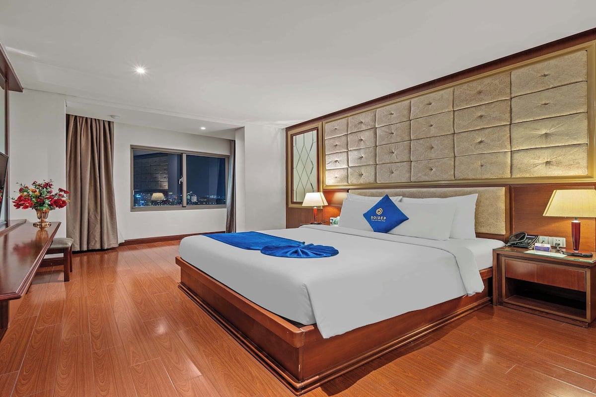 In-room safe, desk, laptop workspace, blackout curtains