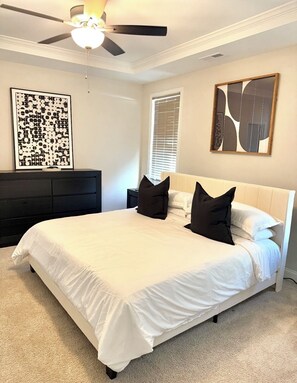 4 bedrooms, iron/ironing board, free WiFi, bed sheets
