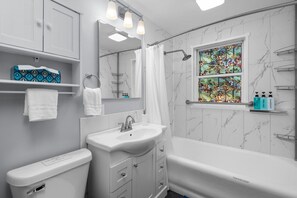 Hårføner og håndklær