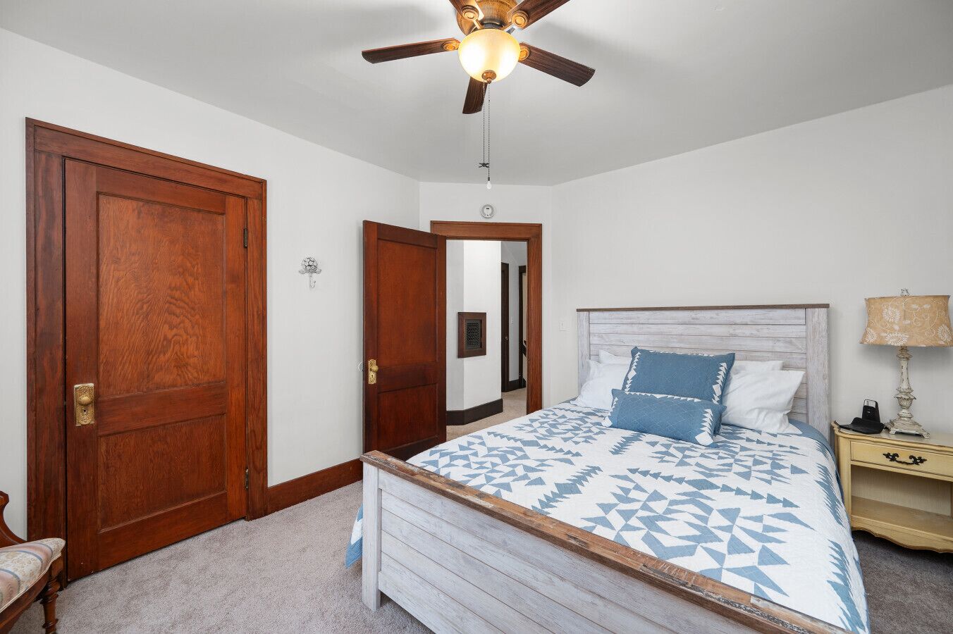 5 多间卧室、办公桌、熨斗/熨衣板、WiFi