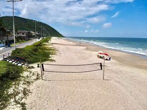 Beach - House 200 meters from the beach (São Francisco do Sul)