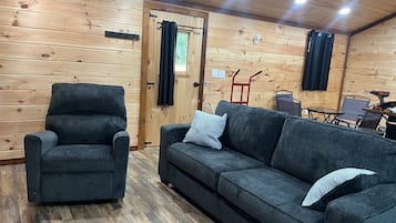 Una Smart TV, una chimenea