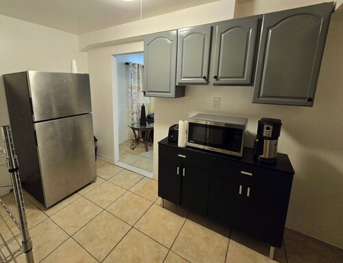 Cozy 2-bedroom apartment in awesome East Orange. A place to thrive