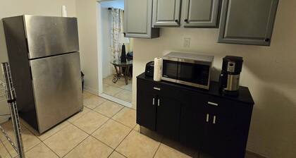 Cozy 2-bedroom apartment in awesome East Orange. A place to thrive