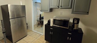 Cozy 2-bedroom apartment in awesome East Orange. A place to thrive