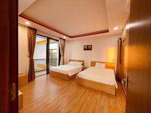 Vila superluxo, vista para a piscina | Roupas de cama premium, edredons de pluma