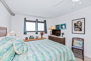 1 bedroom, iron/ironing board, Internet, bed sheets