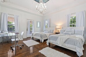 3 室のベッドルーム、アイロン / アイロン台、WiFi、ベッドシーツ