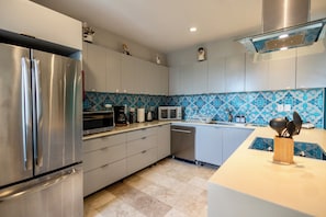 Microwave, oven, stovetop, dishwasher
