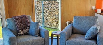 Custard Square Holiday Studio
A sweet retreat by the beach
