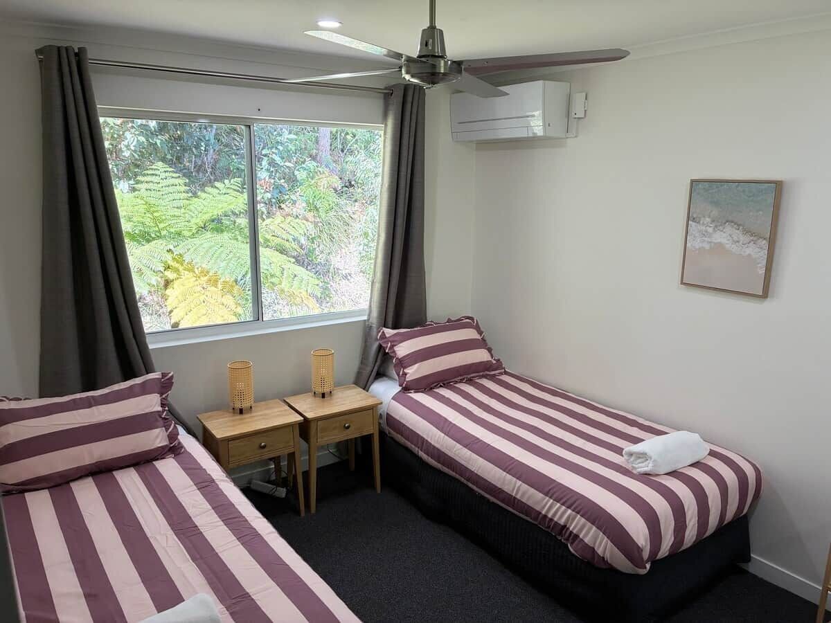 3 bedrooms, desk, iron/ironing board, travel cot