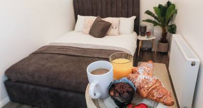 Victoria Road Apartment in Stoke