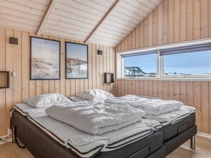 3 bedrooms, Internet