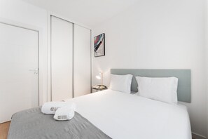 1 bedroom, iron/ironing board, Internet, bed sheets - GuestReady - Lunar Eclipse Apartment (Porto)