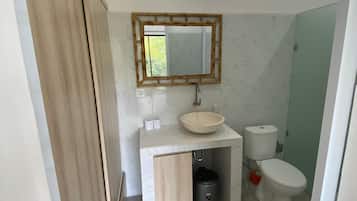 Deluxe Double Room, Pool View | Bathroom | Shower, free toiletries, hair dryer, towels