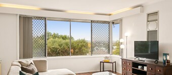 Designed Stay-Convenient, Coastal, Comfortable